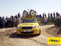 Gewinne einen Platz im Mavic Begleitfahrzeug bei Paris-Roubaix