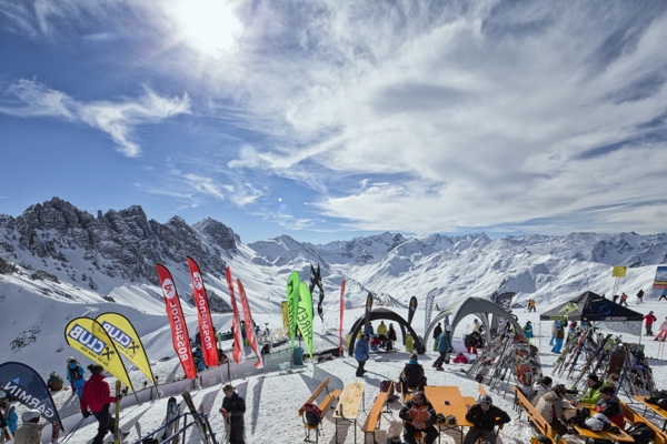 140215 OF AxamerLizum MM CO1Q3049