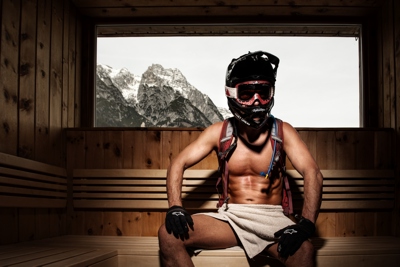 140511 Biker in Sauna 01