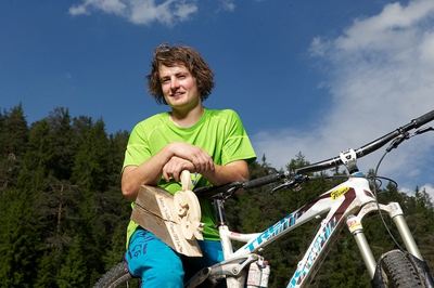 140512 9067957288 747a541766