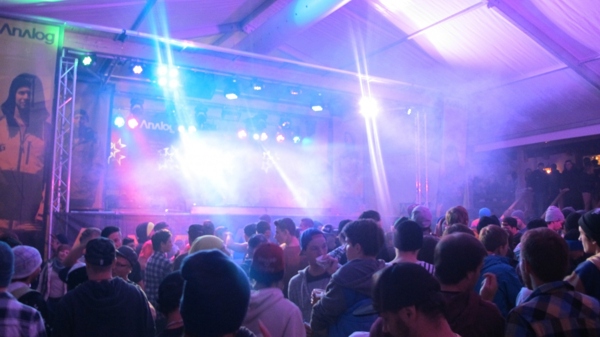 140913 th 93218ea6e94bc41d5f368669690bb3c0 tux14 Analog-Opening-Night by-Eli