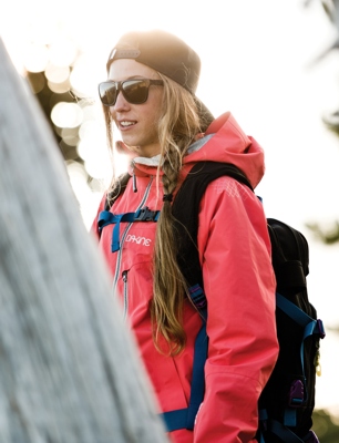 140917 Dakine Quinn Jacket Image