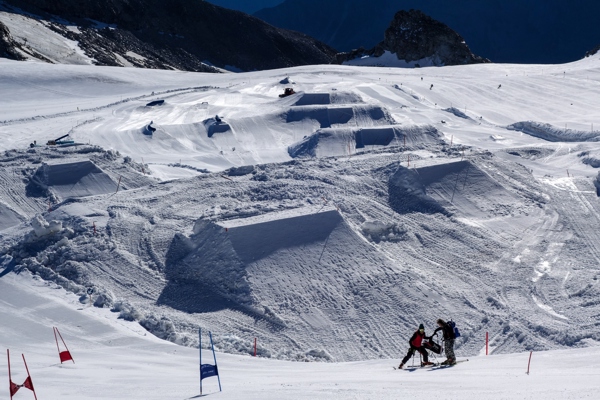 141001 ProLineandLargeLine Hintertux 29 Sept 2014 by betterpark 