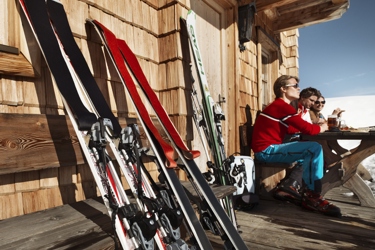 141127 LHH Skitouren Pause auf Hutte