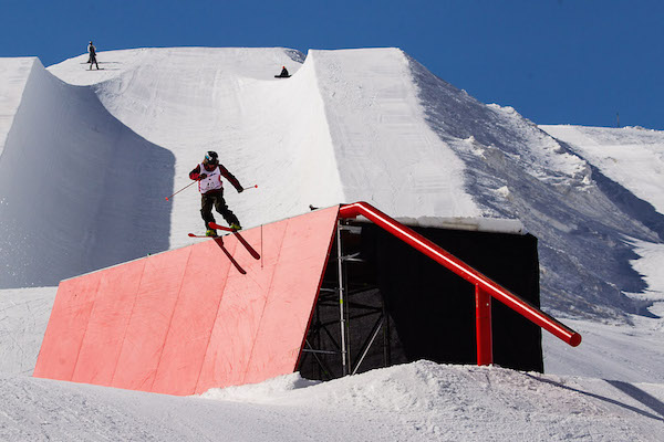 150306 Wall-Pipe-2014