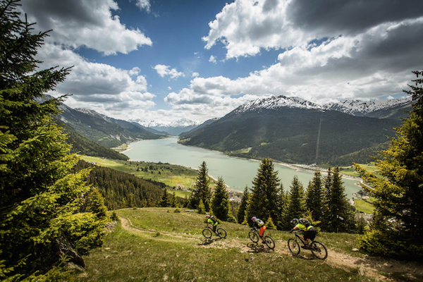 150414 90aec4c2-26b8-439b-b700-28c8b0758cf6