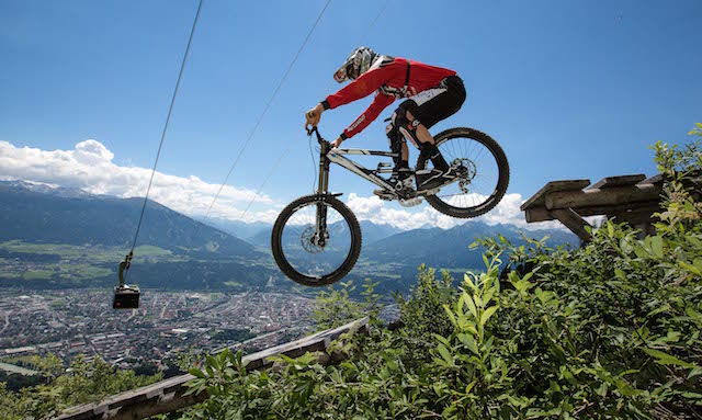 150610 1f08e9ca-1f0d-459e-8d9c-c29125943c9e