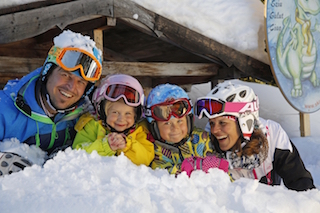 151030 2015-10-27 ram kinderskiopening3