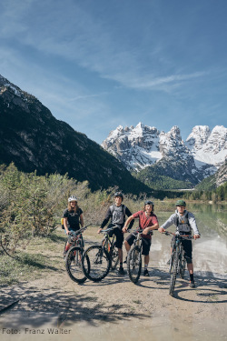 20200420 TageDraußen Greta Samu Luki Kili cFranz Walter