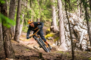 Gewinne eine Scott Trail Tuned Kombi!