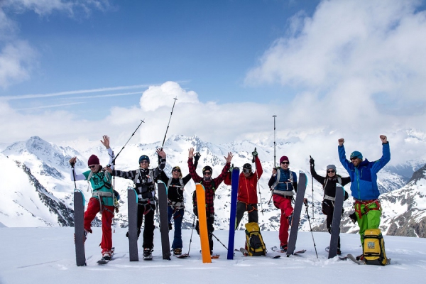 Blue Tomato presents