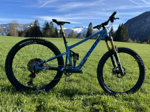 Pivot Switchblade Team XTR