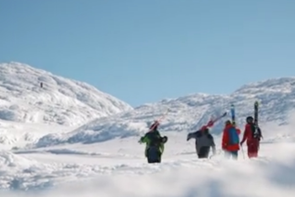 #JUSTADDSKI – Gewinnspiel von Peak Performance