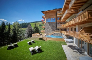 2 ÜN + HP im AlpenParks Hotel & Apartment Sonnleiten Saalbach + Joker Card zu gewinnen!