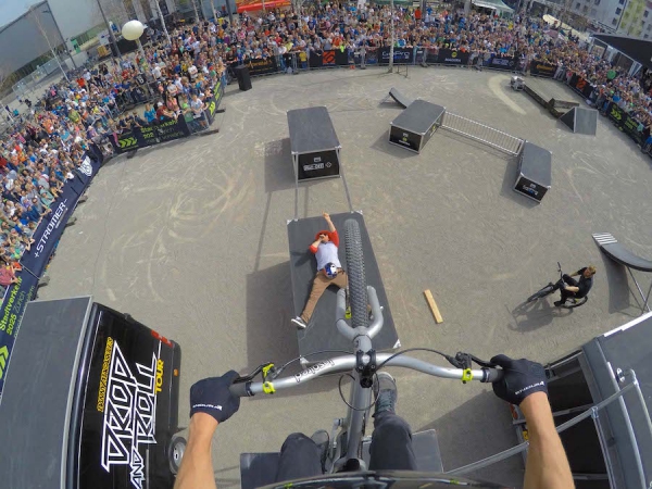 Drop and Roll Tour 2016